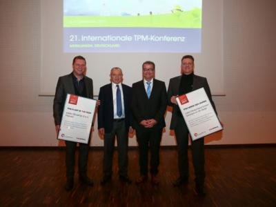 The winners of the national and international TPM Awards with the management.